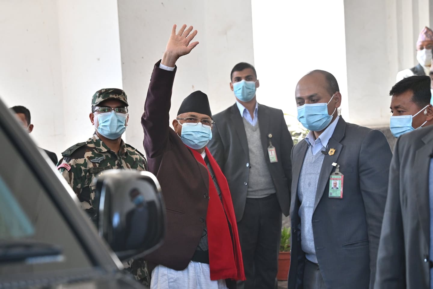 प्रधानमन्त्री ओली पुगे निर्वाचन आयोग 